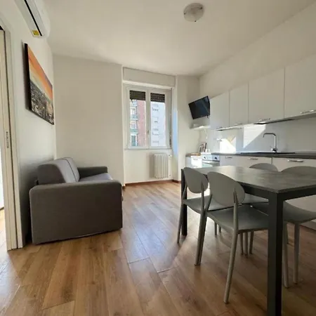 Casa Gioia- 5min Da Stazione * ミラノ
